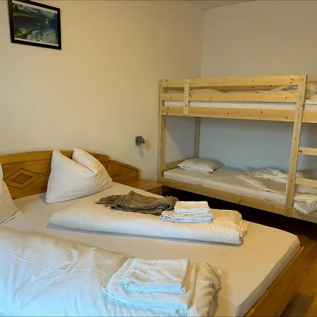 In Stubai With Balcony And Room, Cleaning Included Appartement