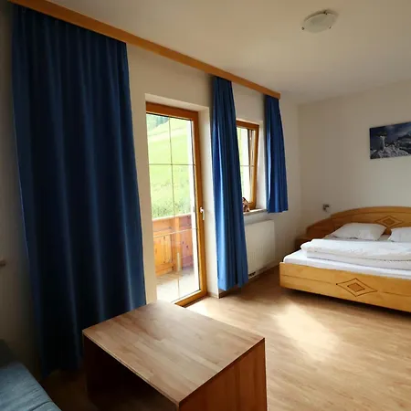 In Stubai With Balcony And Room, Cleaning Included Neustift im Stubaital