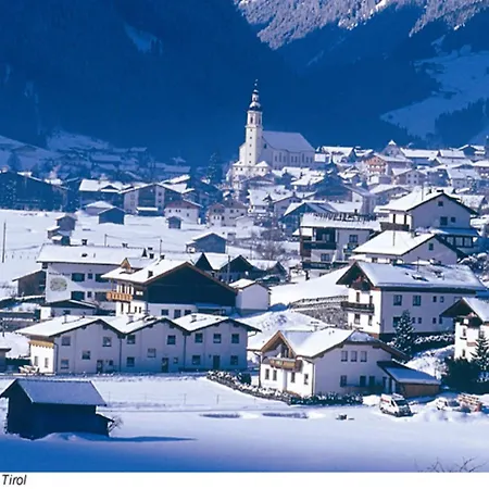 In Stubai With Balcony And Room, Cleaning Included Appartement